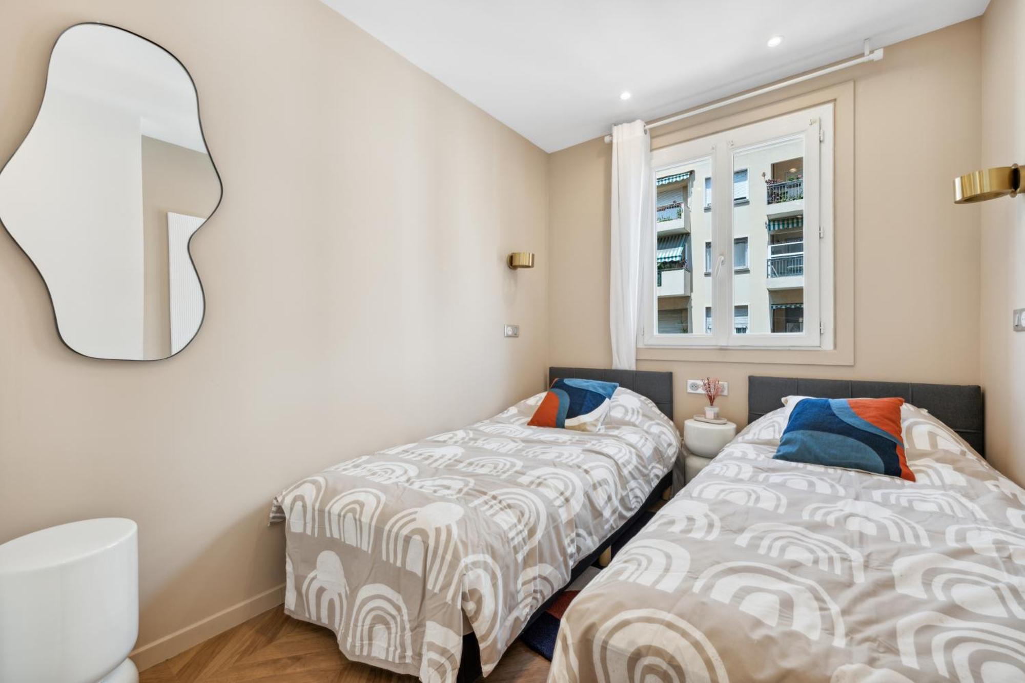 Luxueux, Spacieux Et Equipe A 5 Min Du Port Appartamento Nizza