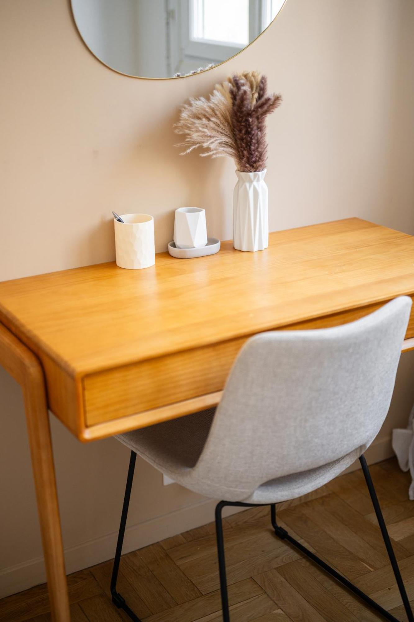 Apartment Luxueux, Spacieux Et Equipe A 5 Min Du Port